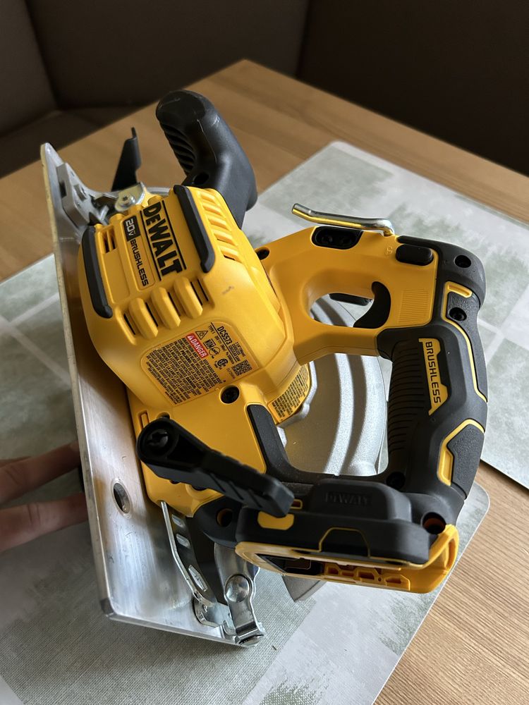 Pilarka tarczowa deWALT 20V