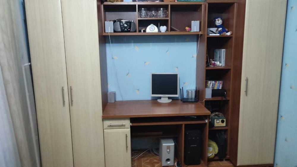 Меблева стінка/ Шафа/ Стіл/ меблі для кімнати/ меблі для дитячої