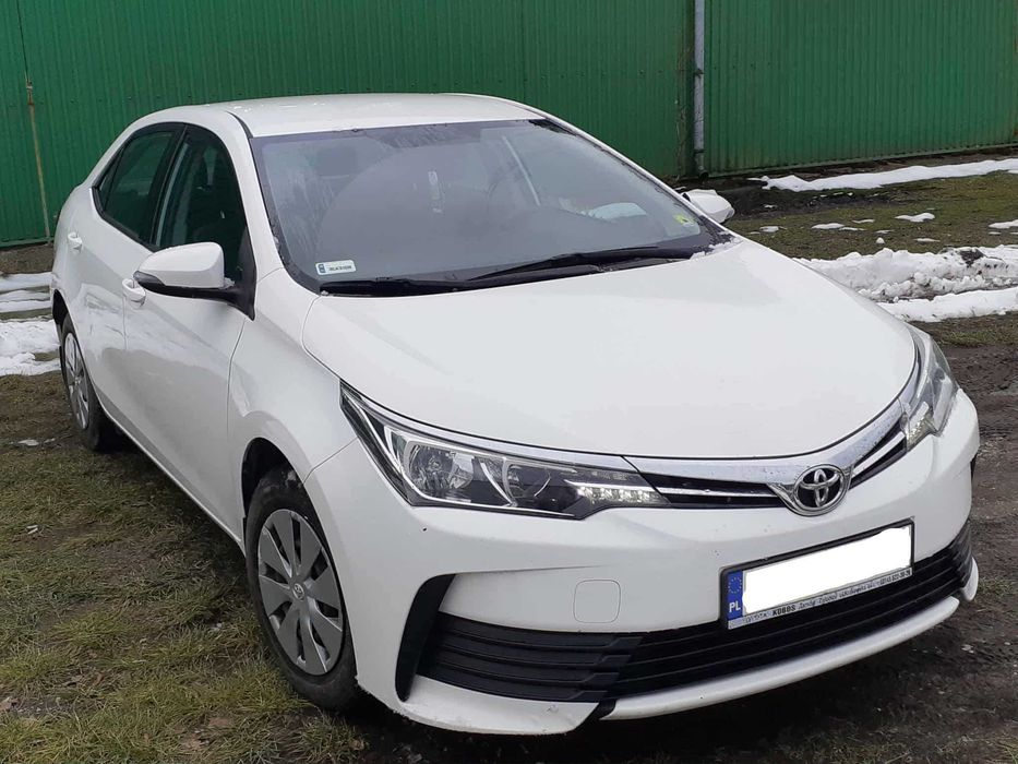 Toyota Corolla 1,6 sedan 2018r. GAZ+PB;   pierwszy właściciel