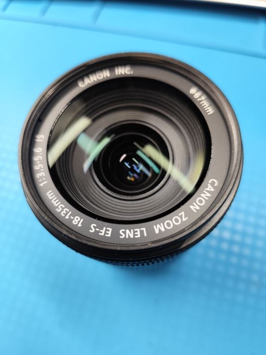 Canon efs 18-135mm  is