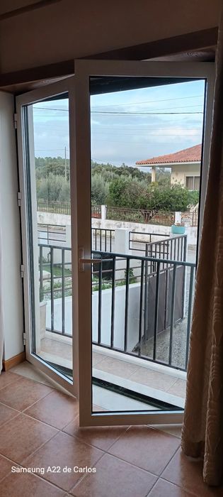 Sacadas  de abrir  usadas em bom estado