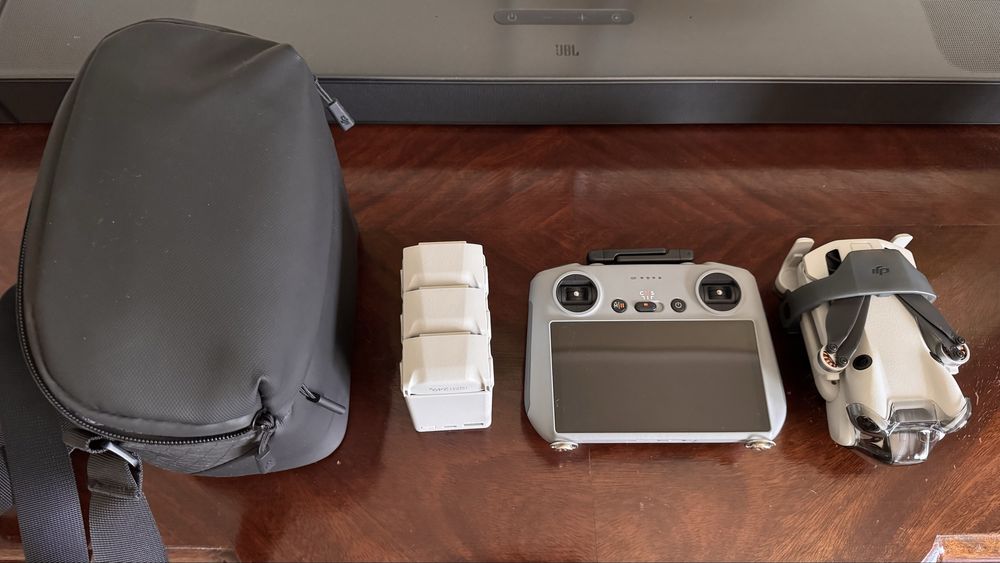 Drone DJI Mini 4 Pro Fly More Combo