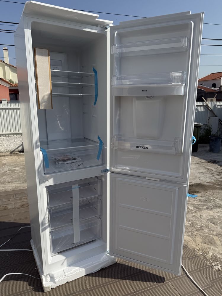 Frigorifico Becken Novo Com dispensador agua