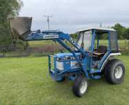 Traktor Ford 1720 28KM 4x4 z turem