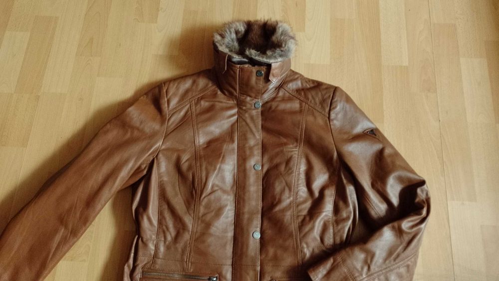 Damska ocieplana kurtka skórzana CARLO COLUCCI r.L stan idealny