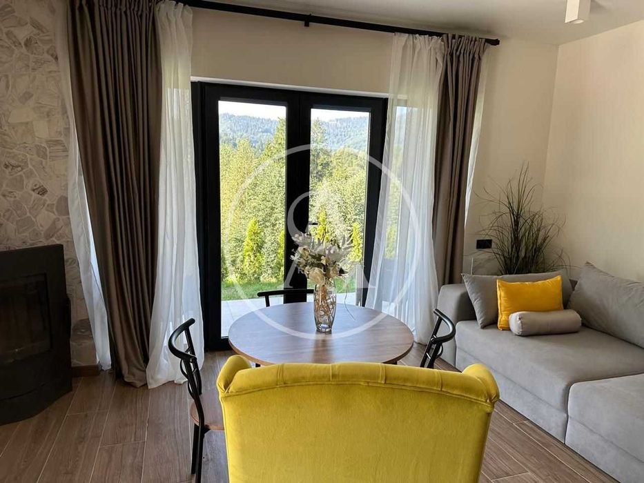 Сучасний будинок в котеджному містечку в Карпатах Славське (Славсько)