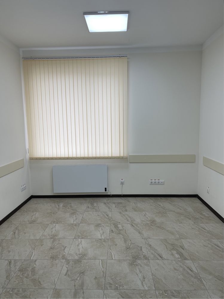 Офіси. Площа 18 та 48 m². БЦ Київська, 33. Власник. 200 грн m2