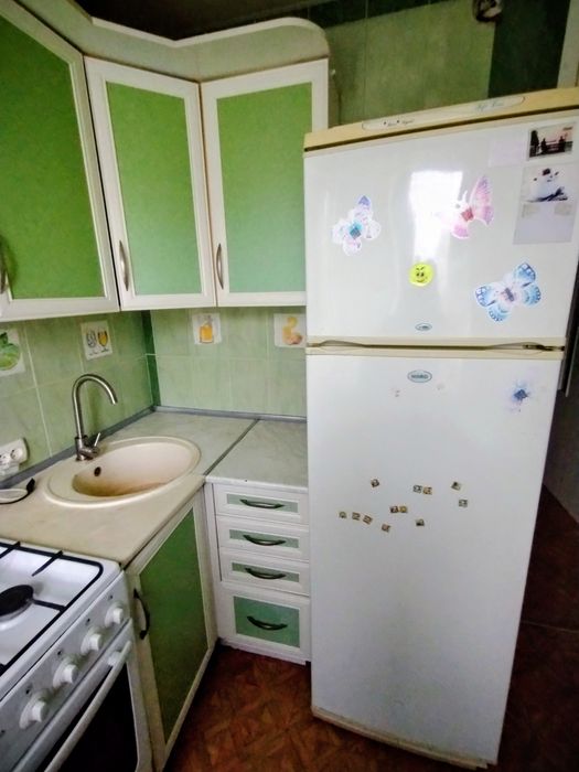 Сдам 2 КВ.по ул.Лахтинская(район кургана)4/5.4000+к.у.