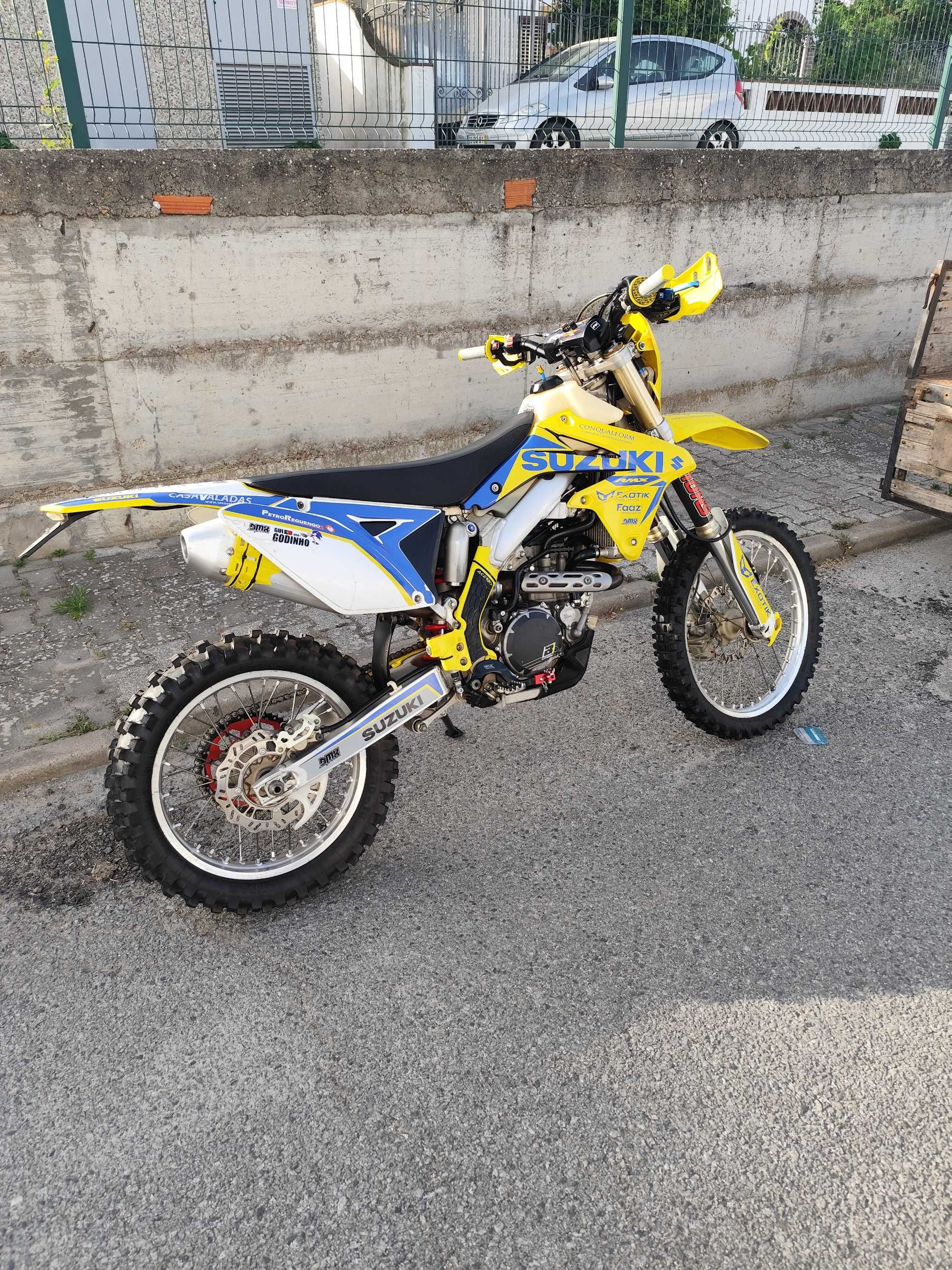 Vendo suzuki Rmx 450. matrículada