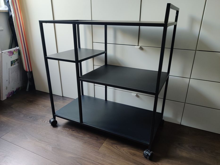 Industrialny regał metalowy na kółkach Selsey Rondan wys. 85 cm czarny