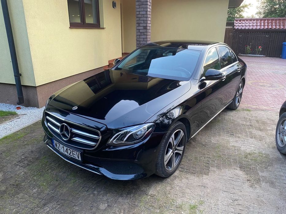 Mercedes-Benz Klasa E Mercedes-Benz Klasa E 220 4-Matic 9G-TRONIC -FV-VAT23
