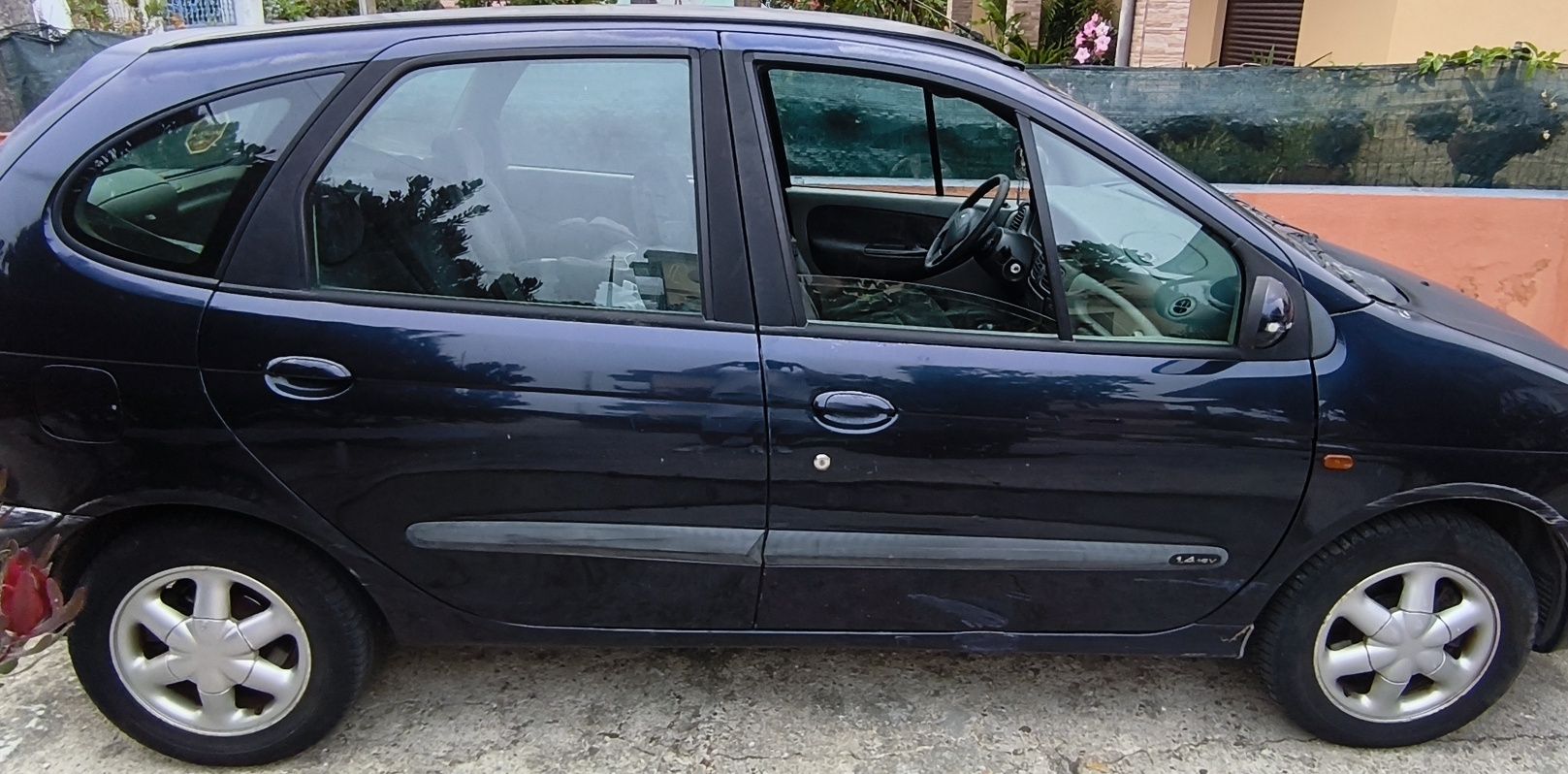 Vendo Renault Scenic 1.4 gasolina