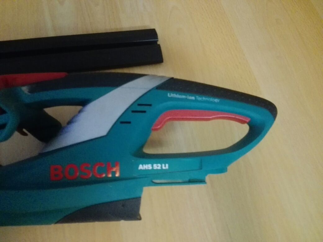 Bosch zielony ahs52 li do żywopłotu?+ akmulator i ładowarka