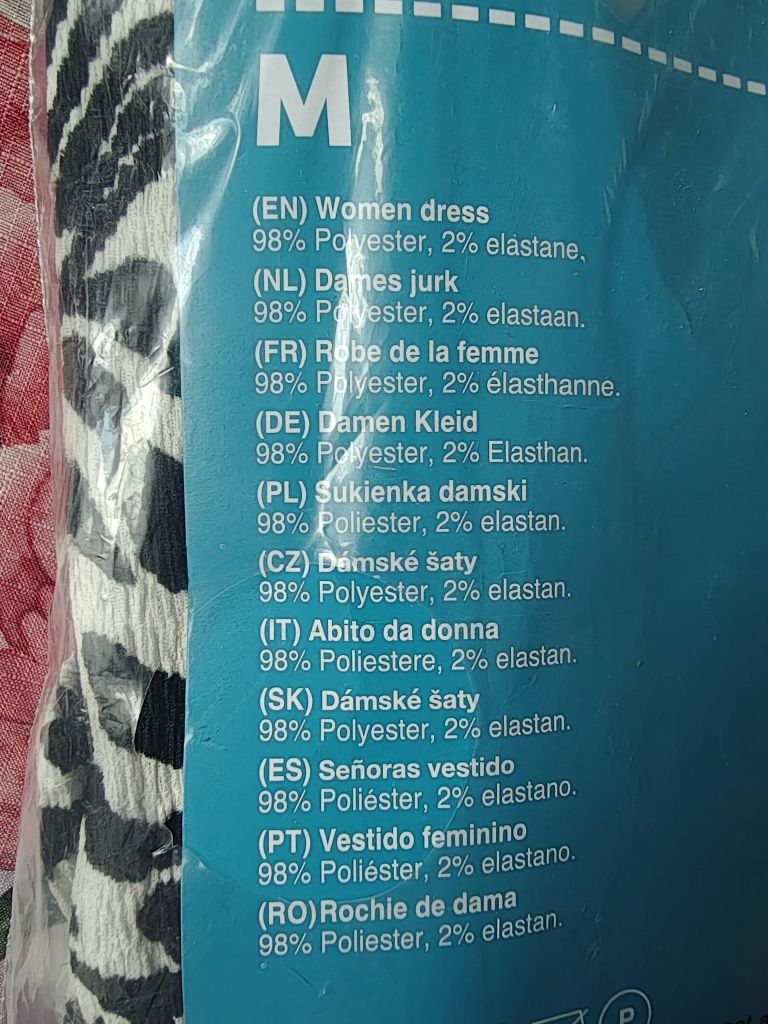 Damska sukienka zebra z Action rozmiar M