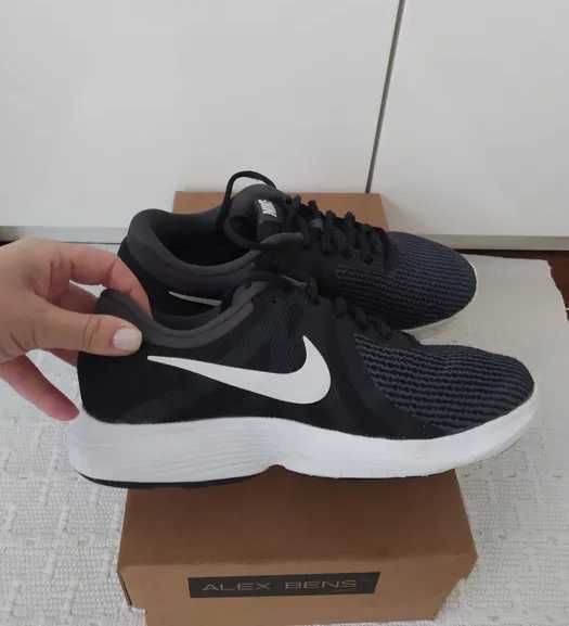 Новые Original Nike кроссовки 43р-