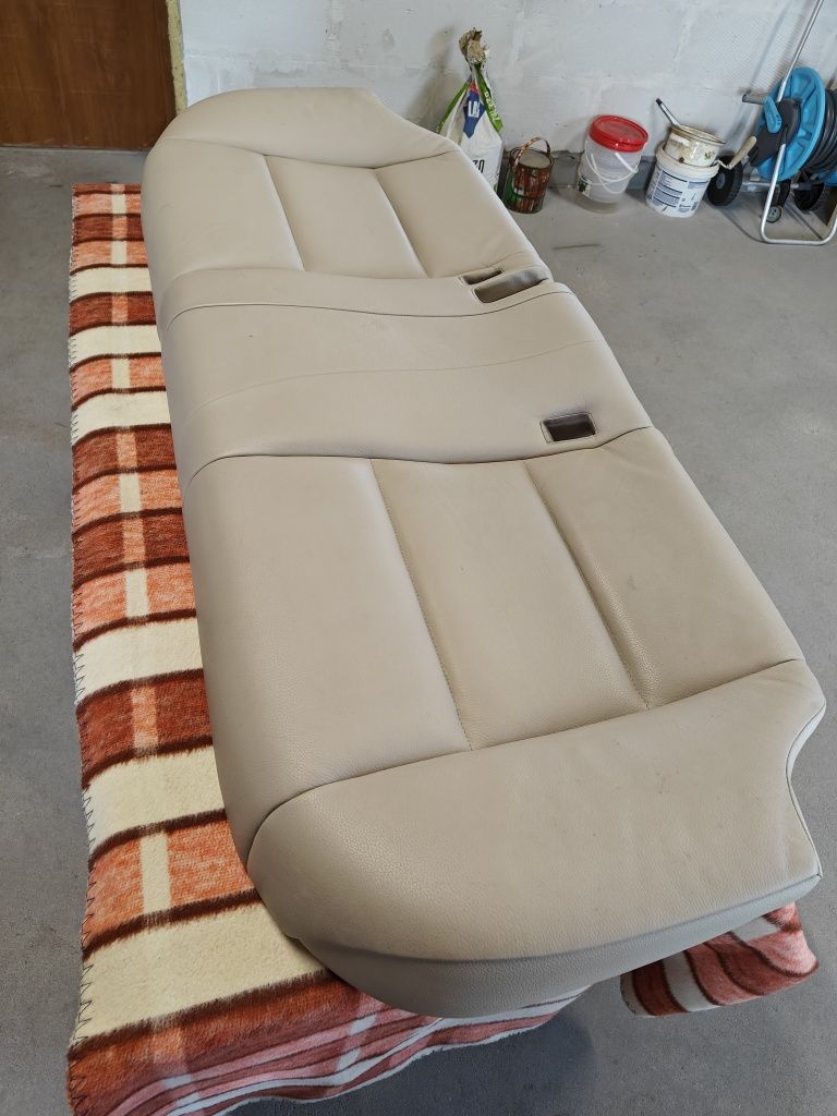 Fotele, kanapa, boczki BMW F11 oyster