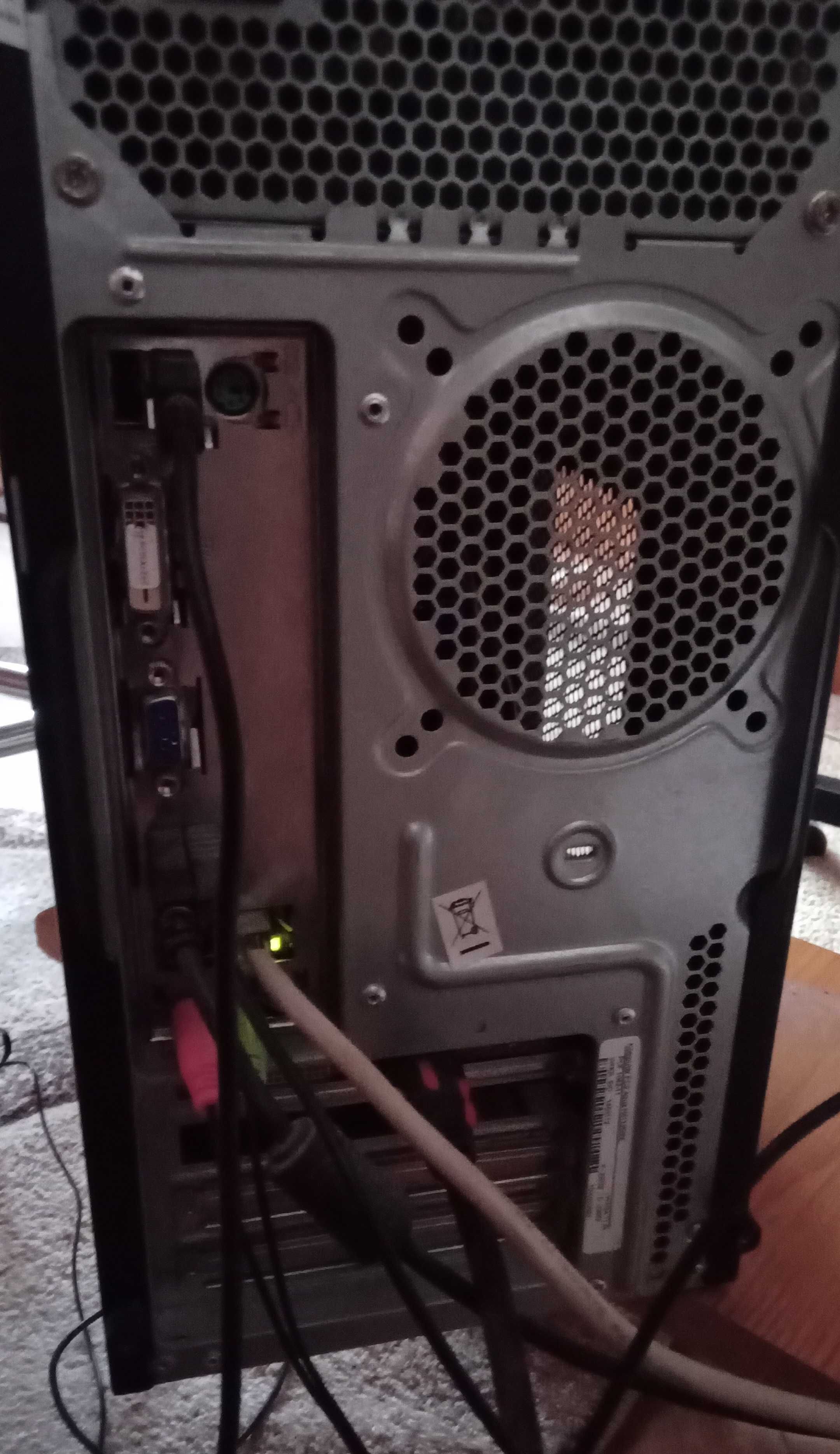 Komputer PC Intel i5 plus Monitor