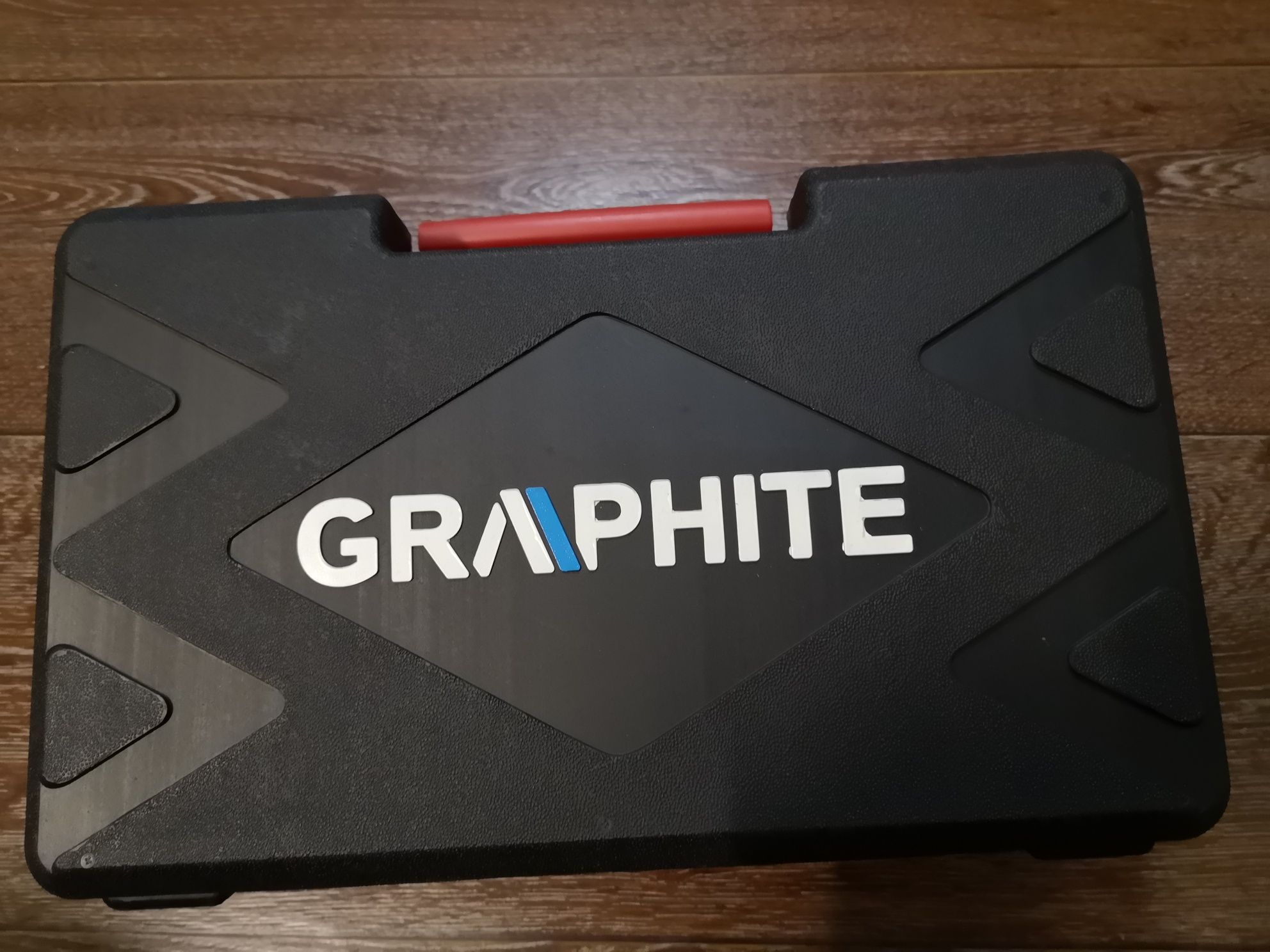 Piła szablasta GRAPHITE