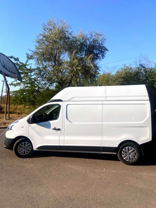 Вантажний Бус Renault Trafic