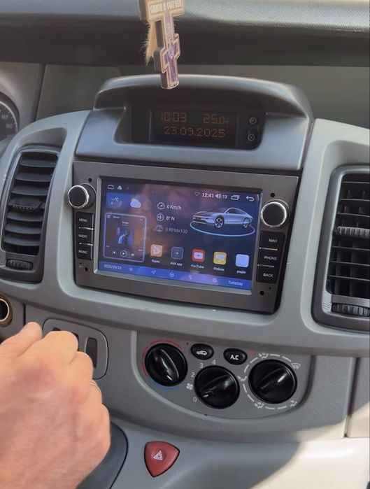 Штатна магнітола opel vivaro renault trafic nissan primaster віваро