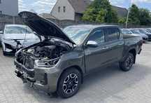Разборка Toyota Hilux двері скло дзеркало крила двері Шрот