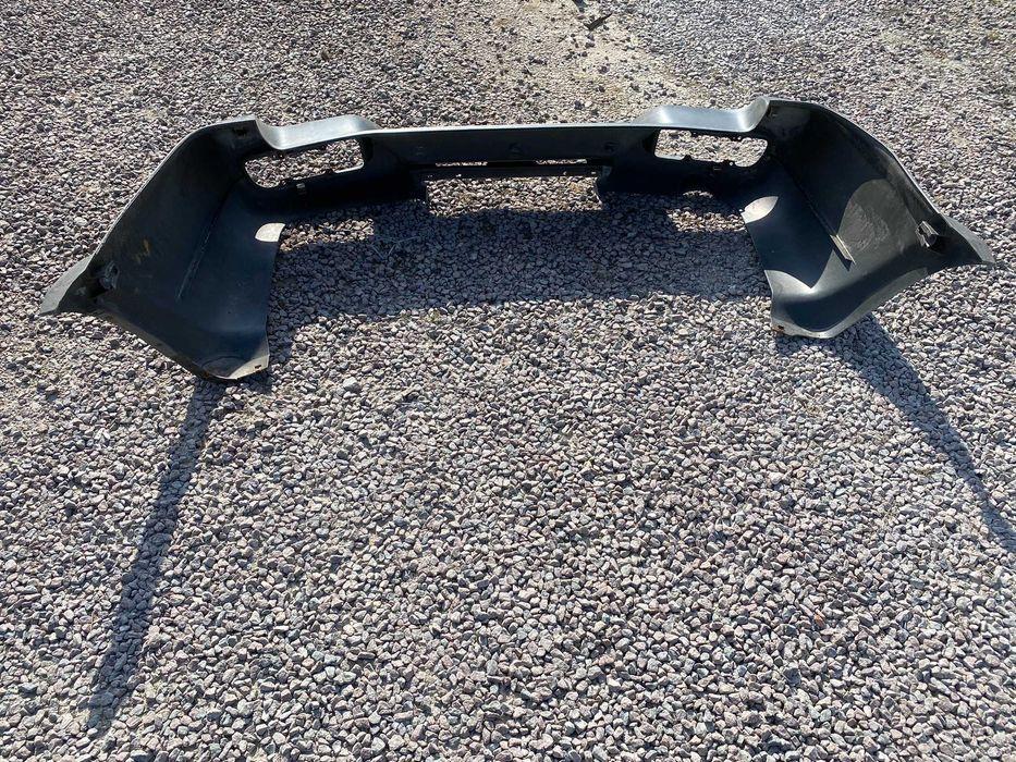 Бампер задній Nissan Terrano I