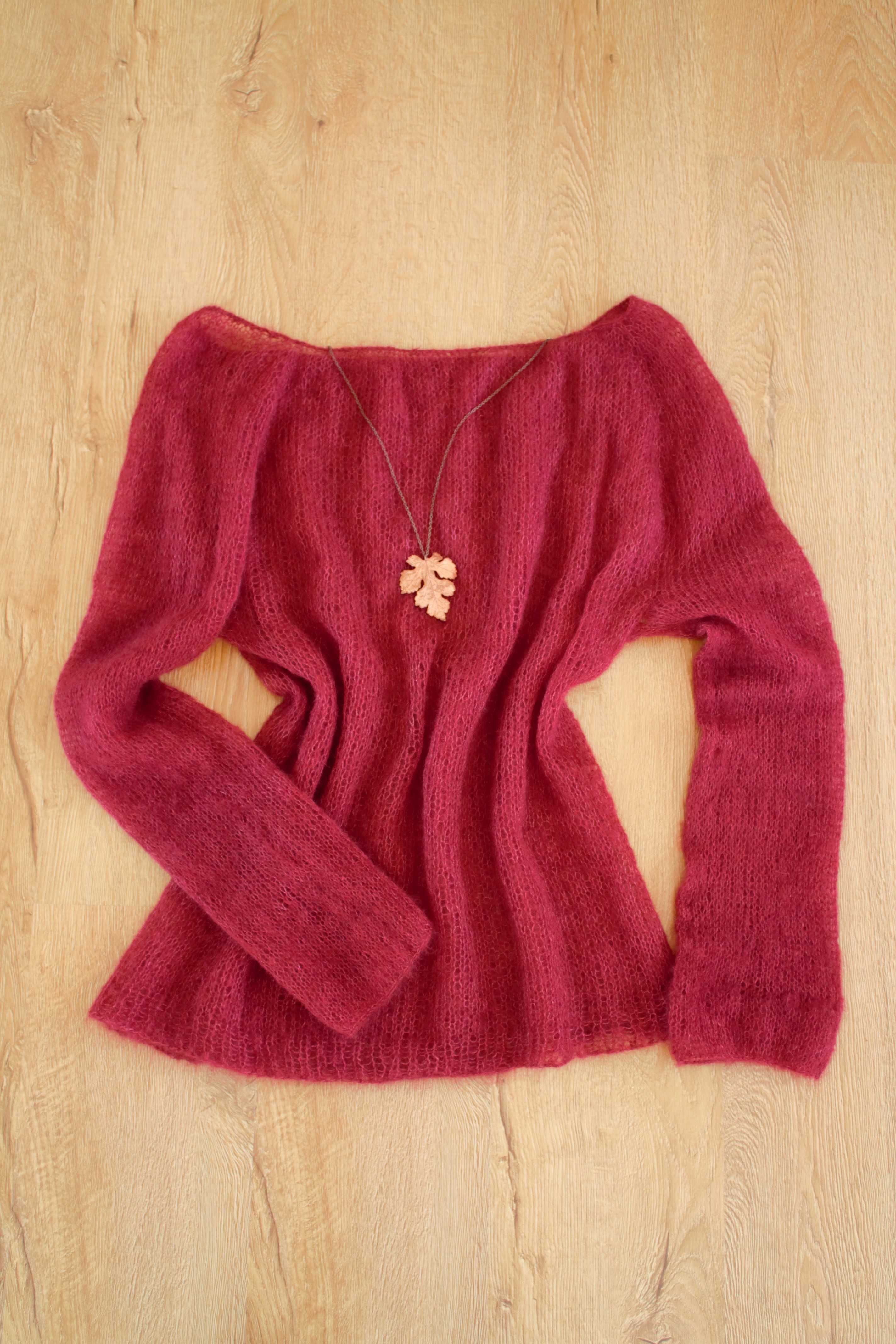 Camisola feita a mao. Oversized burgundy silk super kid mohair sweater