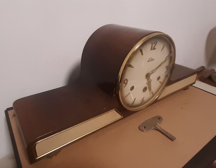 Kwadransowy zegar kominkowy Karl Lauffer – Westminster 4/4, lata 50/60