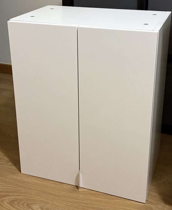 Movel de WC inclui lavatorio torneira movel suspenso e espelho