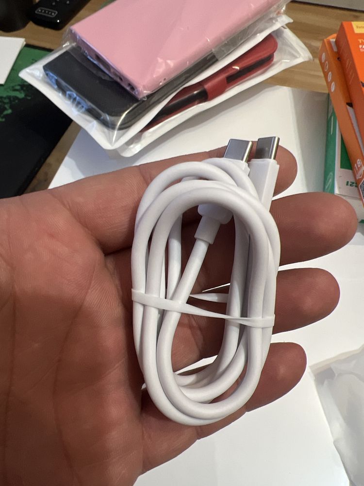 Kabel do ładowania USB -C do C 60W / biały 100cm