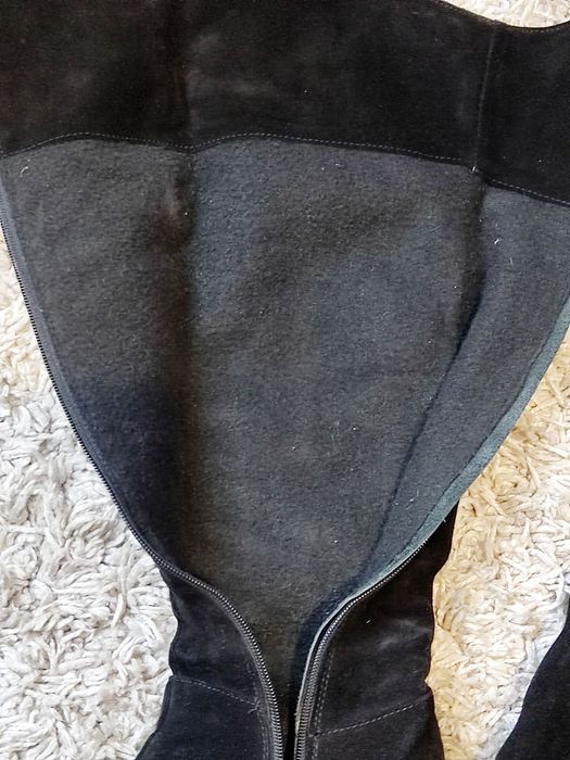 Замшеві високі чоботи