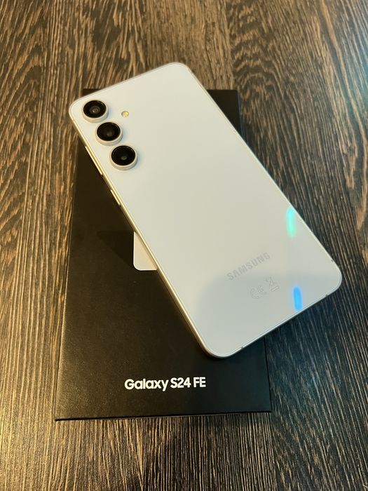 Samsung Galaxy S24 FE bardzo ladny komplet okazja