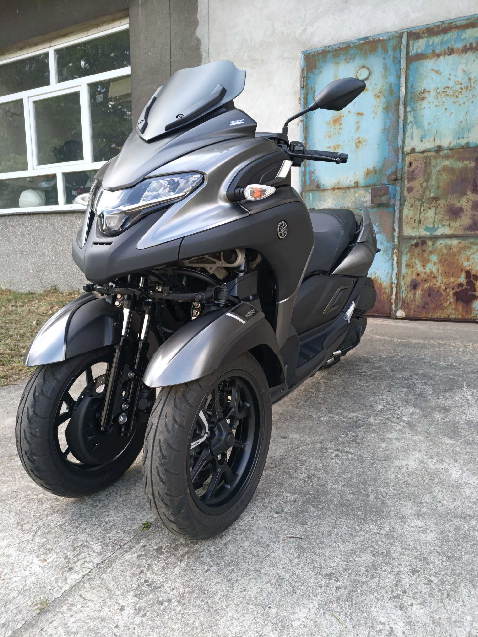 YAMAHA Tricyty 300
