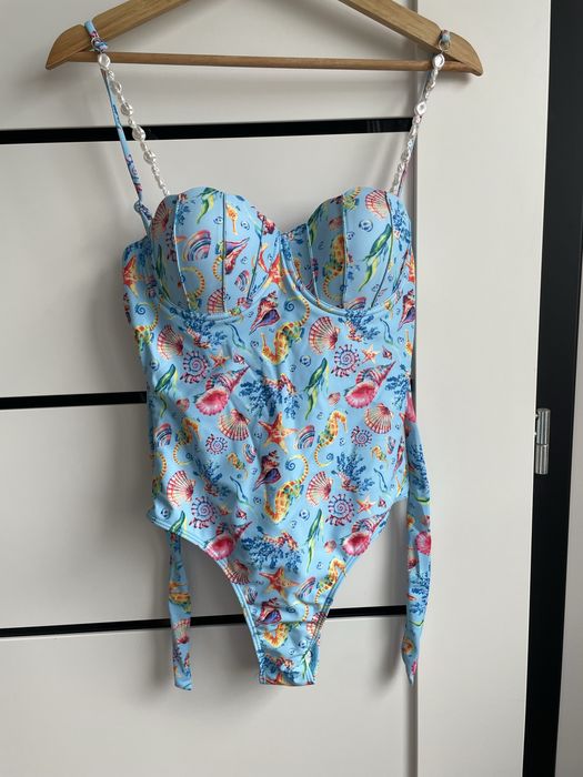 Jednoczesciowy stroj kapielowy S 36 w motyw letni