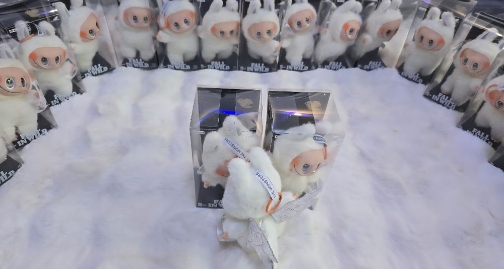 Nowość labubu zimomo biały smoczek
