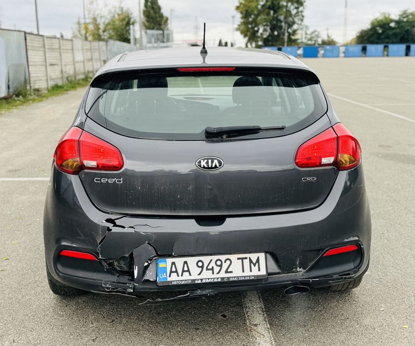Продам Kia Ceed 2015 рік 1.6 Дизель МКПП після ДТП!