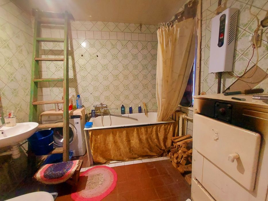 Продам дом с участком под коммерцию в Подгородном