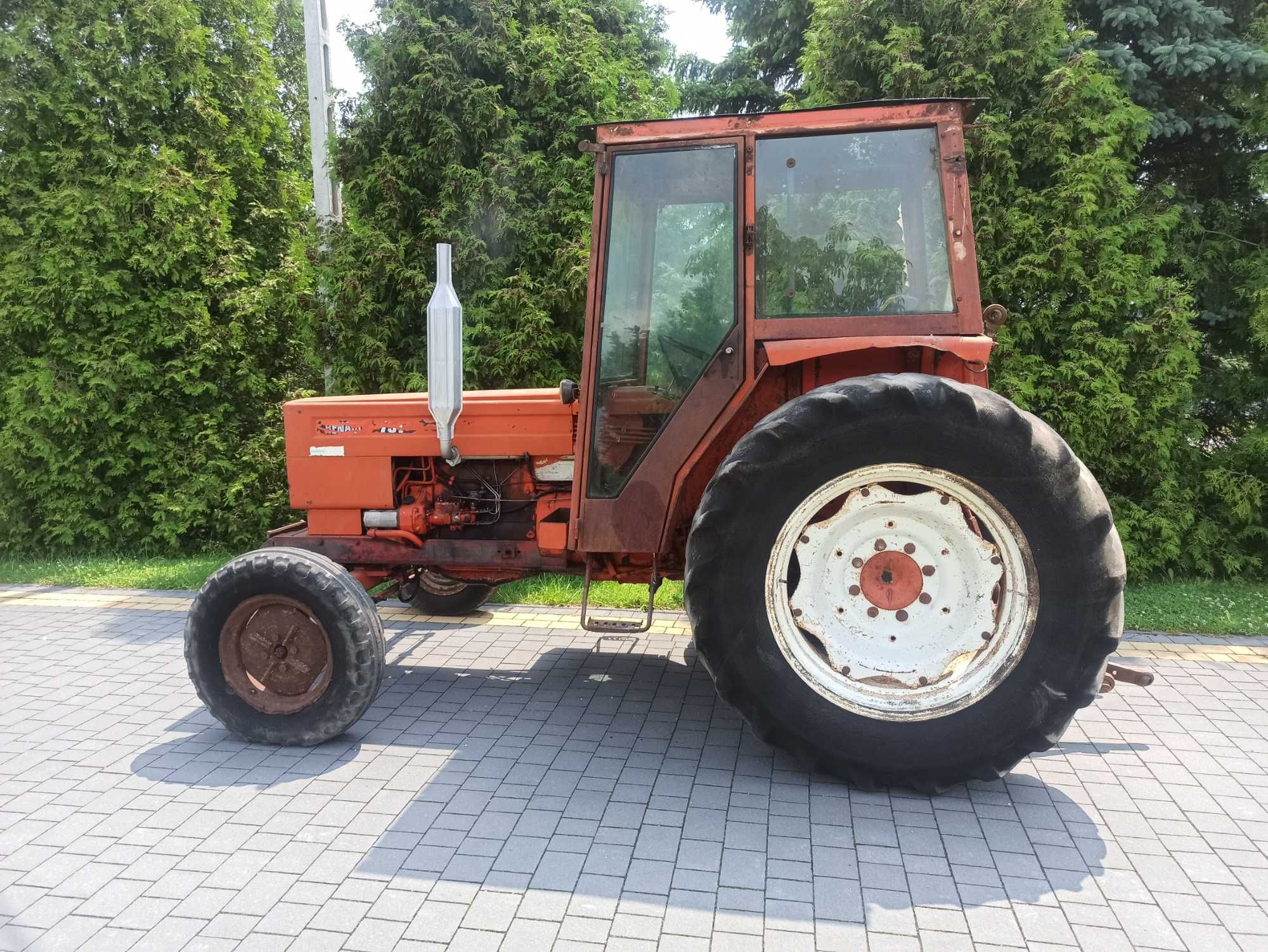 Renault 751 ciągnik rolniczy 680 Reno c360