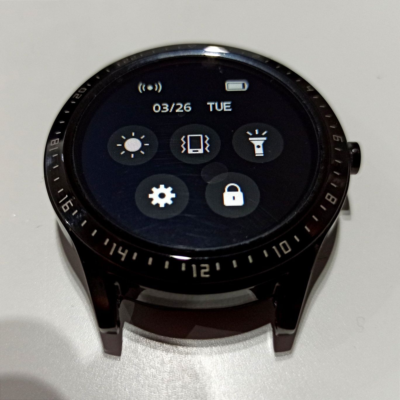 Inteligentny smartwatch S28