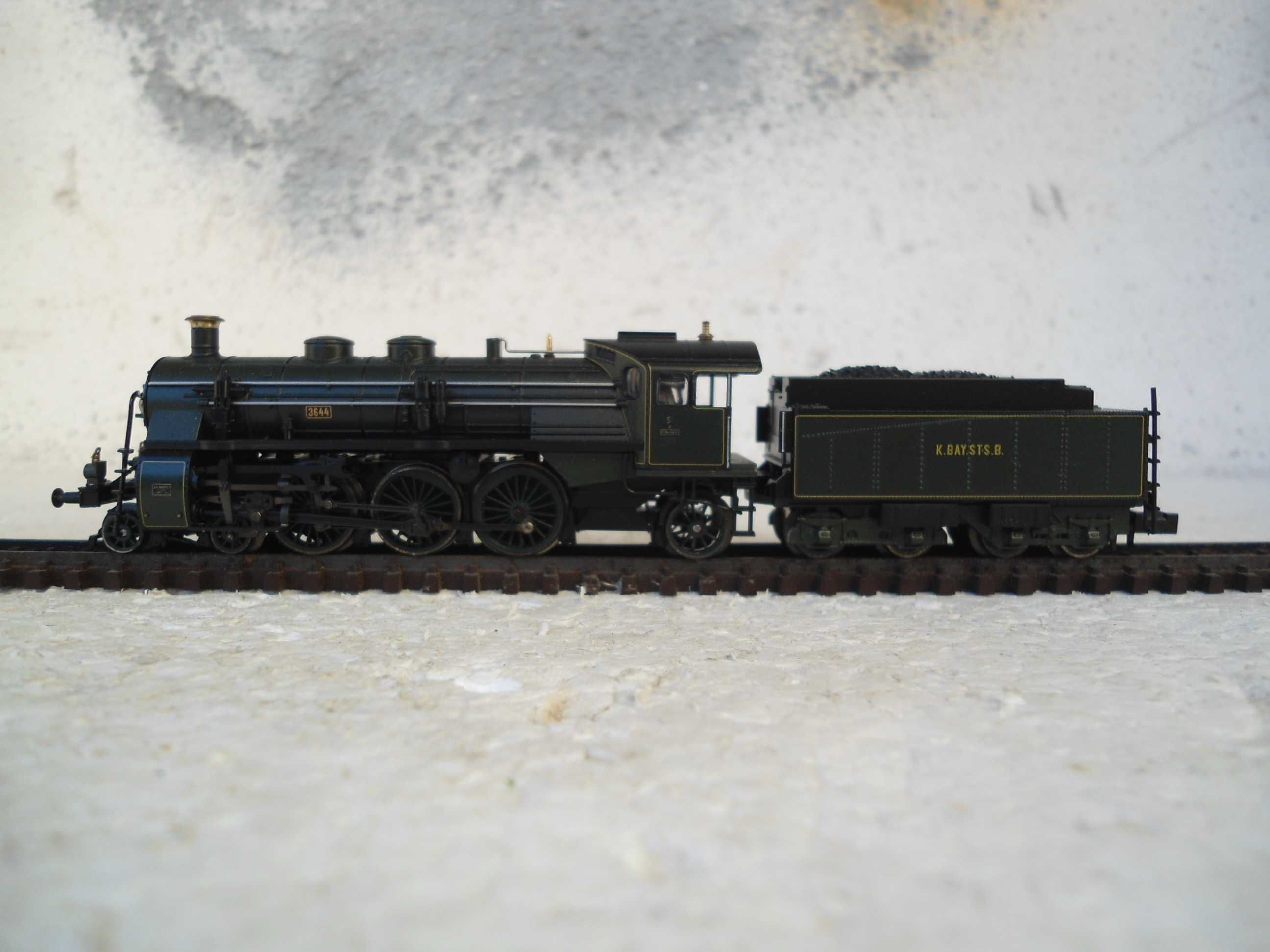 1:160 TRIX Locomotiva a vapor  S3/6 Verde refª 12226