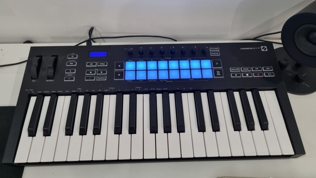 Novation Launchkey 37 MK3 Teclado MIDI