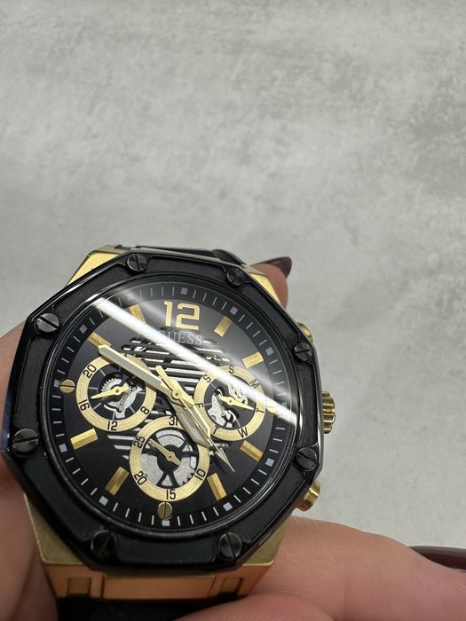 Чоловічий годинник guess