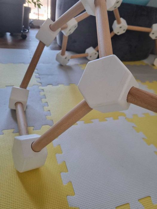 Дитячий дерев’яний тренажер “Павук” Монтессорі