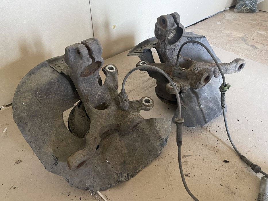 Цапфа Передня БМВ Е46 Поворотний Кулак Ступица Подшипник BMW E46