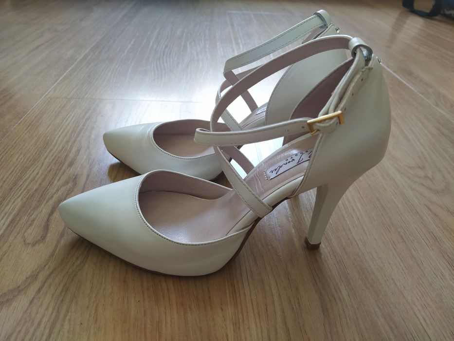 Sapatos de noiva branco pérola "and I Wonder"