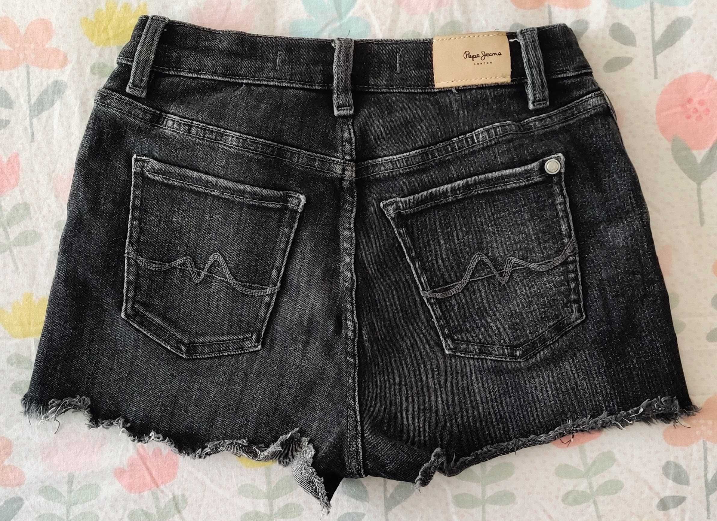 Calções para menina (Pepe Jeans)