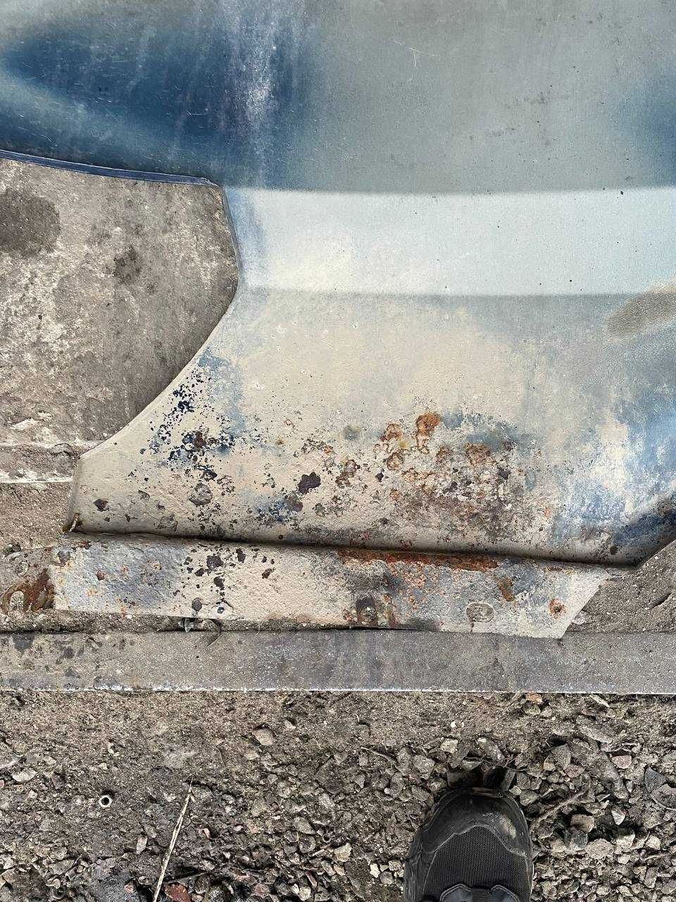 Клыло переднее правое Ford Transit 2000-2006 год