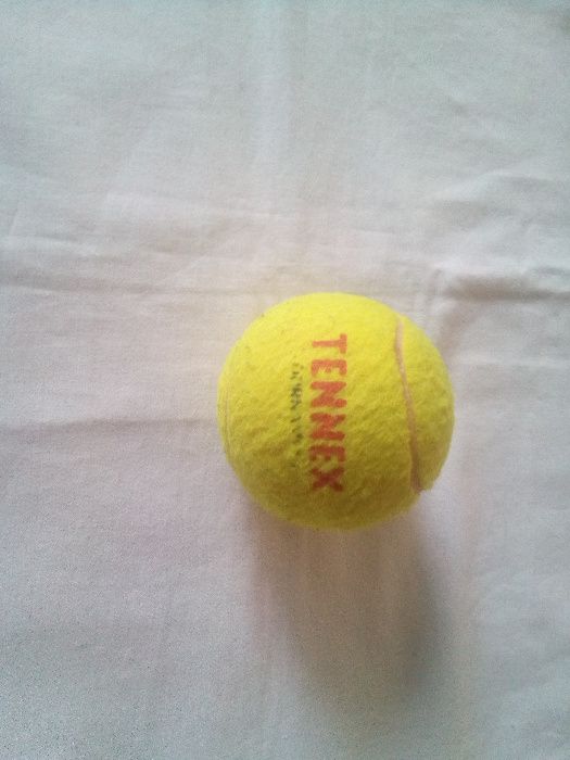 Мяч для большого тенниса TENNEX. В хорошем состоянии.