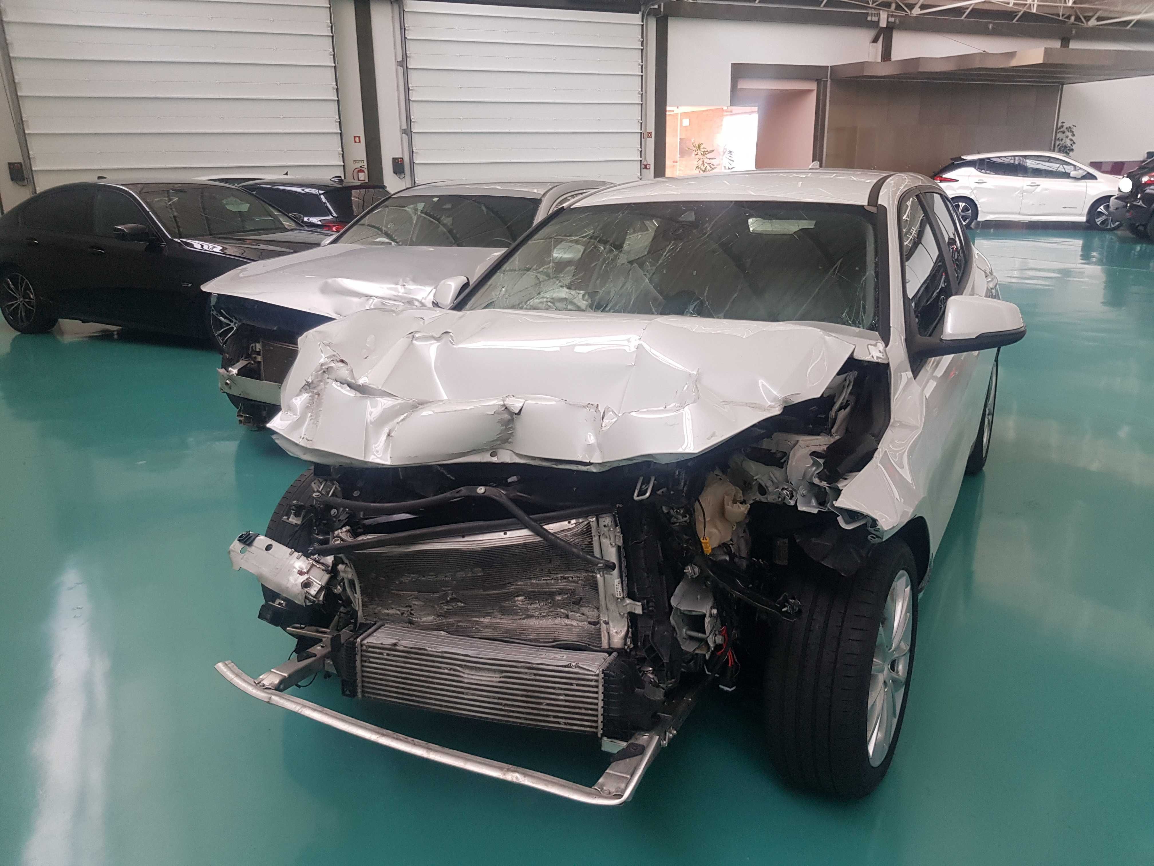 BMW 116 d Line Sport Auto 2021 - BAIXA DE PREÇO %