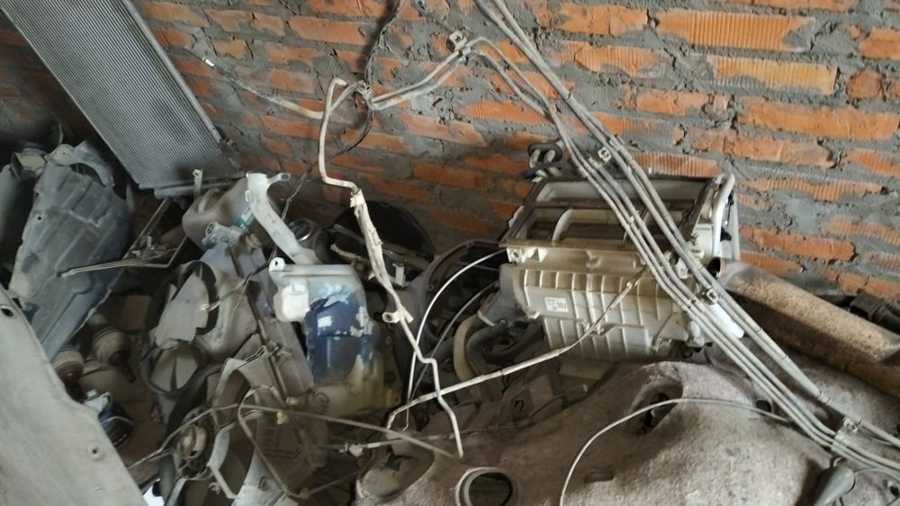 Продається Toyota RAV 4 (2 покоління) по деталям